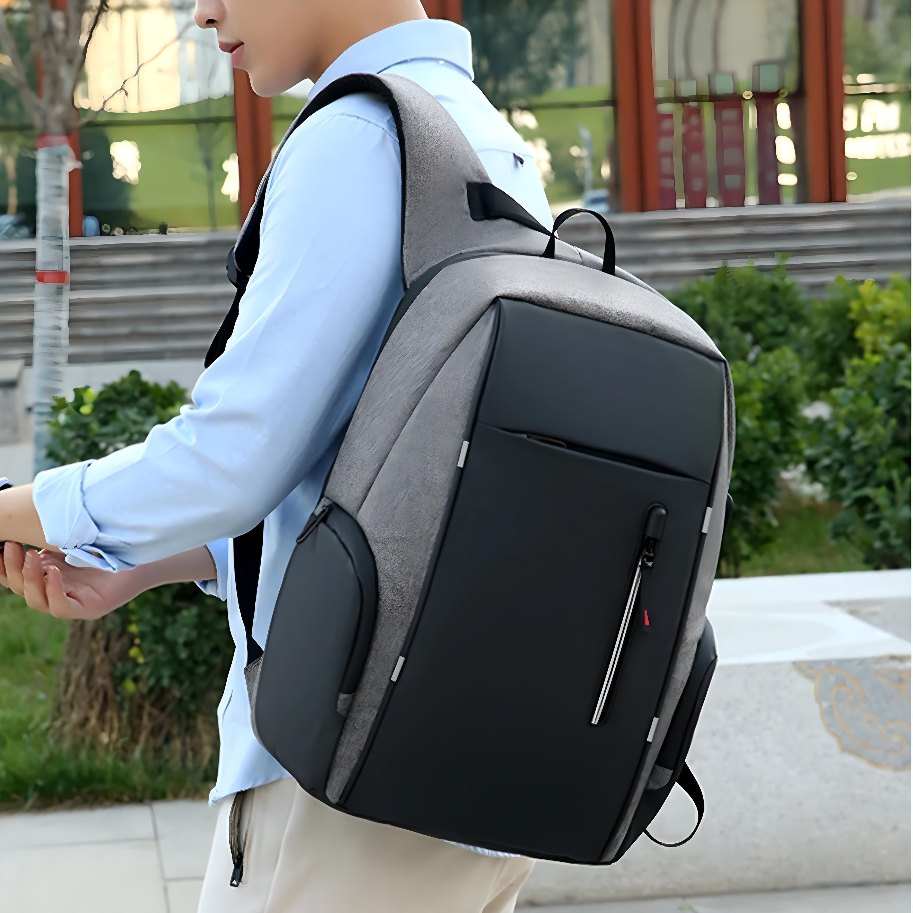 Strider | Versatile Business Backpack